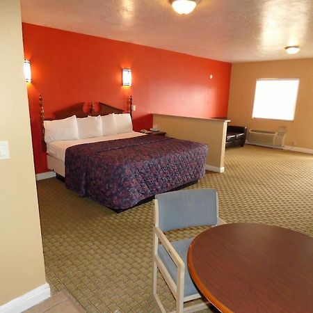 Economy Inn & Suites St. George Exteriör bild