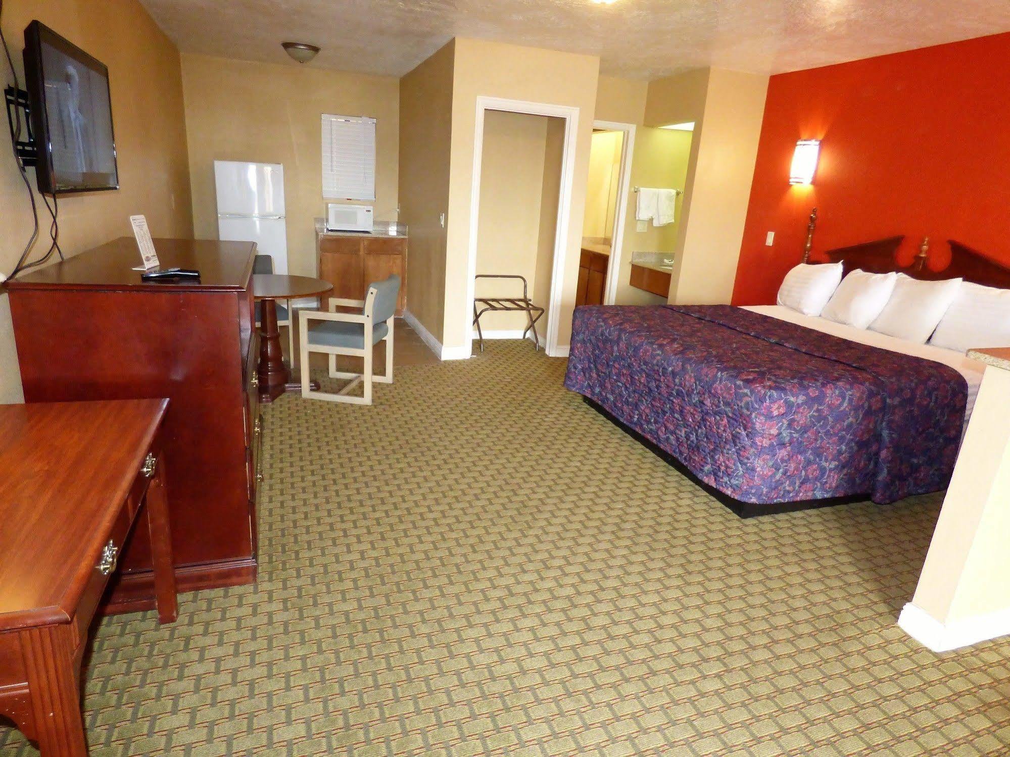 Economy Inn & Suites St. George Exteriör bild